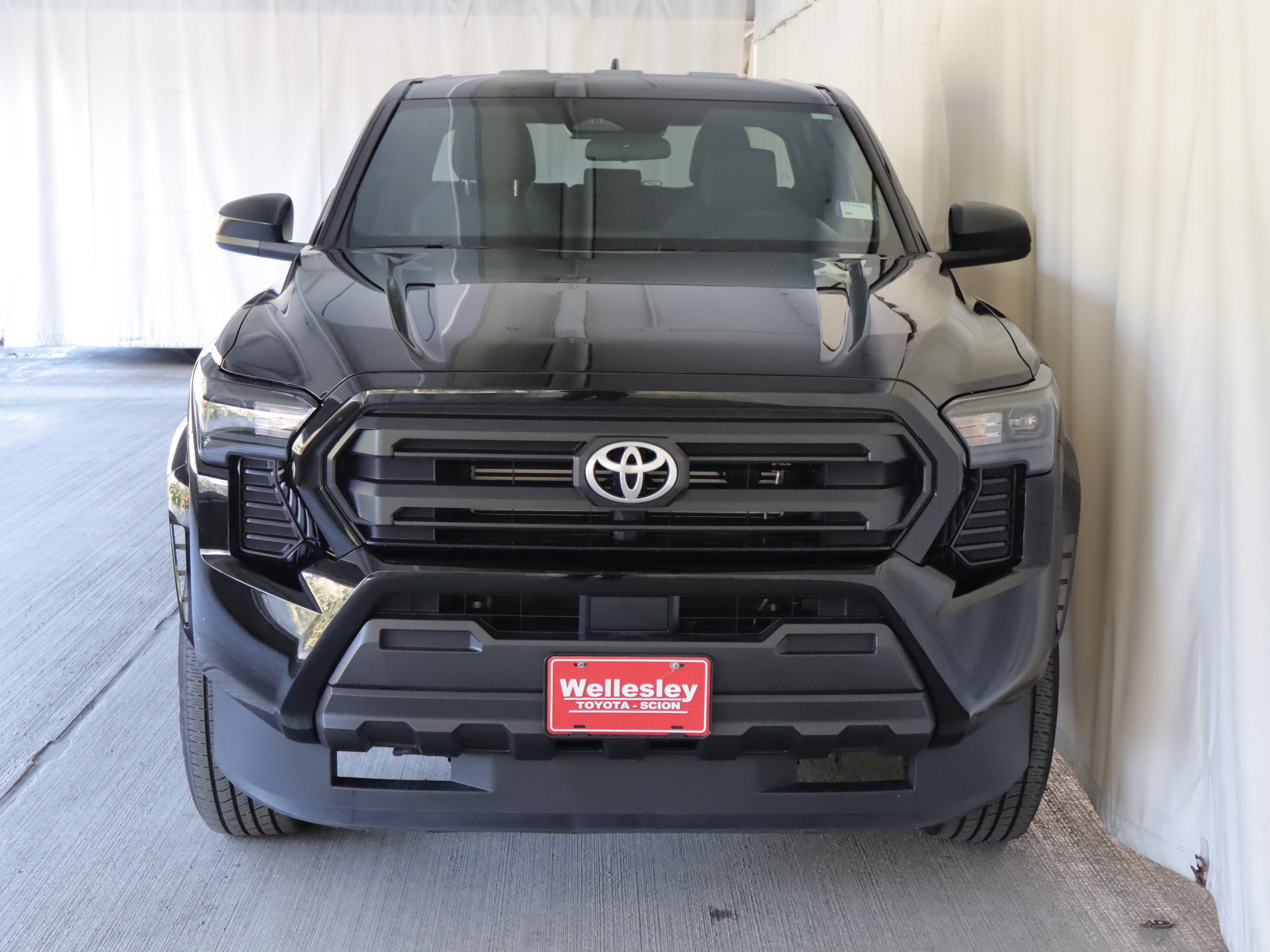 Used 2024 Toyota Tacoma SR RWD image 3