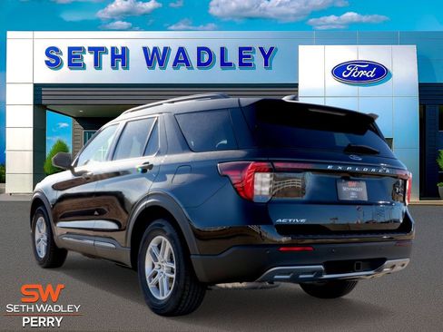 New 2026 Ford Explorer Active w/ Active Comfort Package image 6