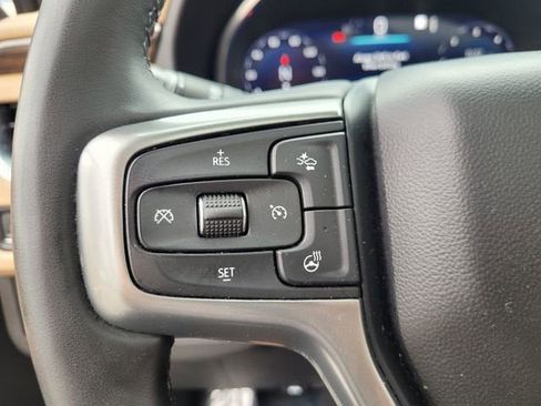 Used 2023 Chevrolet Suburban Premier w/ Premium Package 2 image 23