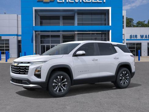 New 2026 Chevrolet Equinox LT w/ Convenience Package II image 2