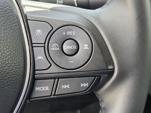 Used 2025 Toyota Corolla XLE FWD image 23