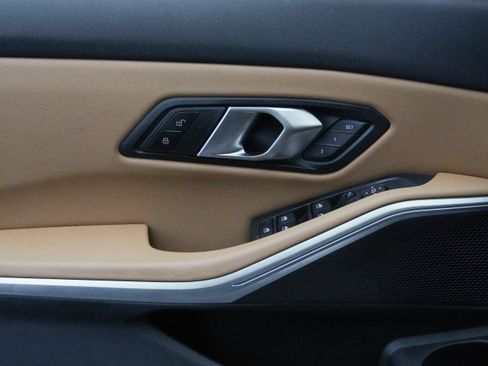 Used 2025 BMW 330i Sedan RWD image 16