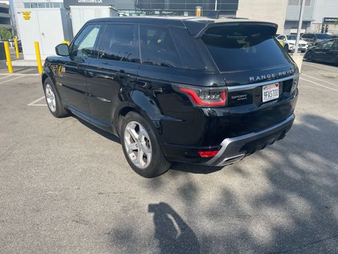 Used 2018 Land Rover Range Rover Sport HSE image 4