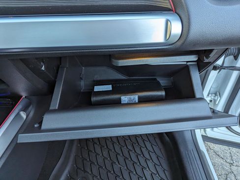 Used 2023 Mercedes-Benz GLB 250 4MATIC image 35