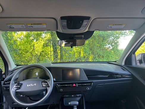 Used 2026 Kia Niro LX FWD image 31