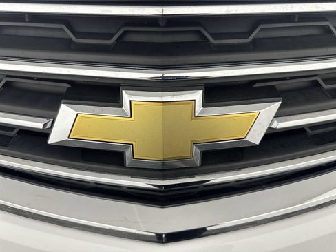 Used 2016 Chevrolet Traverse LT w/ Style and Technology Package FWD image 32