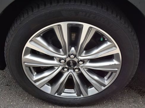 Used 2018 Lincoln MKX Reserve w/ Driver Assistance Package AWD/4WD image 55