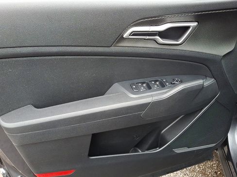 Certified 2023 Kia Sportage LX image 13