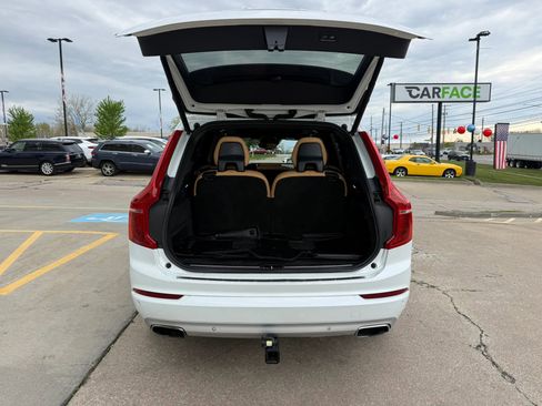 Used 2018 Volvo XC90 T6 Momentum w/ Convenience Package AWD/4WD image 13