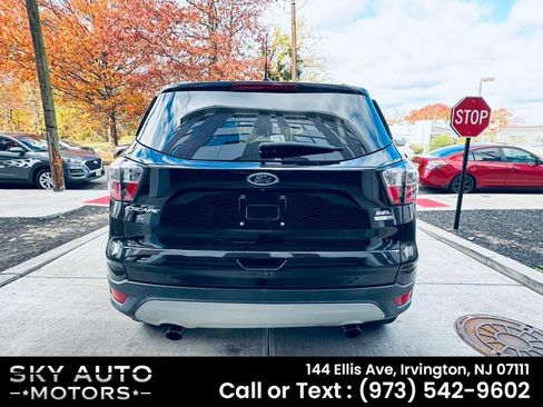 Used 2018 Ford Escape SEL w/ Ford Safe & Smart Package AWD/4WD image 4