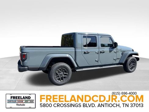 New 2025 Jeep Gladiator Sport image 7