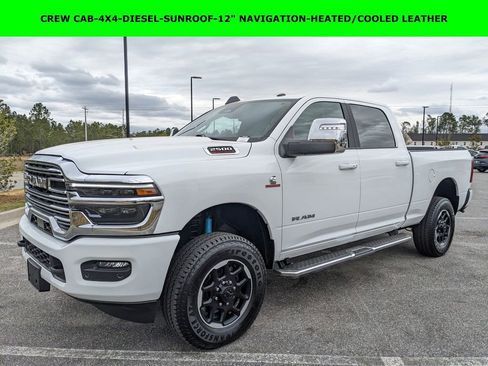 Used 2025 RAM 2500 Laramie AWD/4WD image 1