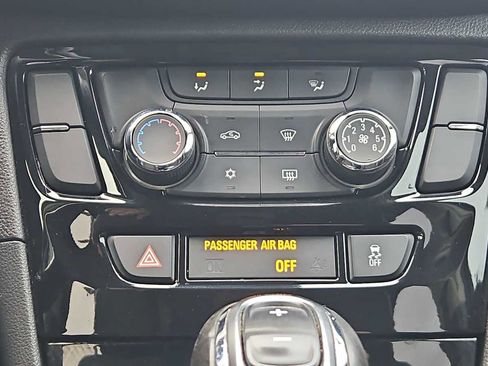 Used 2019 Buick Encore Preferred FWD image 16