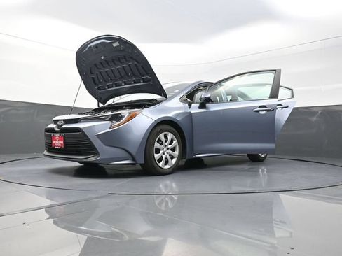 Used 2024 Toyota Corolla LE FWD image 40