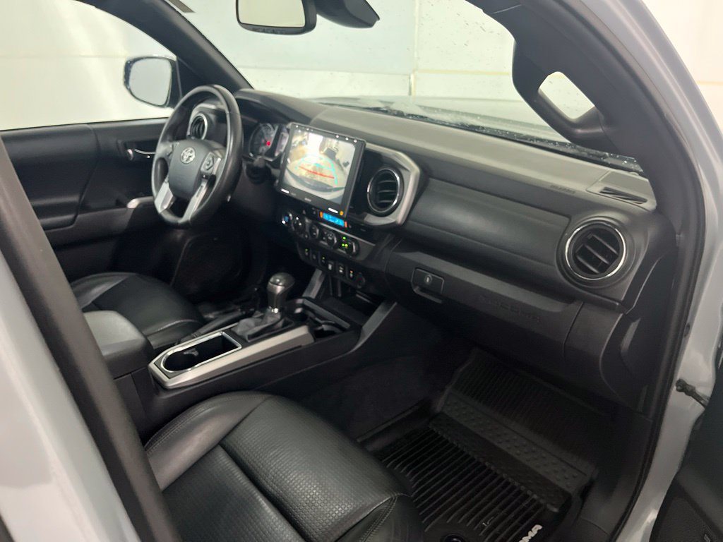 Used 2019 Toyota Tacoma Limited AWD/4WD image 21