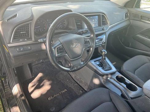 Used 2017 Hyundai Elantra Value Edition FWD image 20