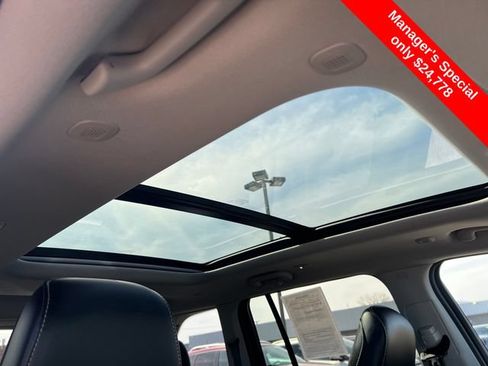 Used 2023 Jeep Grand Cherokee Limited AWD/4WD image 21