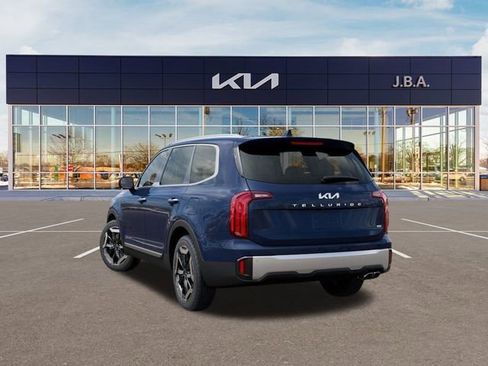 New 2025 Kia Telluride S image 4
