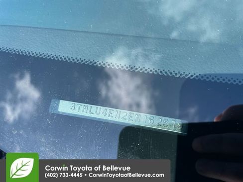 Used 2014 Toyota Tacoma 4x4 Double Cab w/ SR5 Package image 30