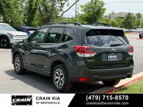 Used 2023 Subaru Forester Premium AWD/4WD image 5