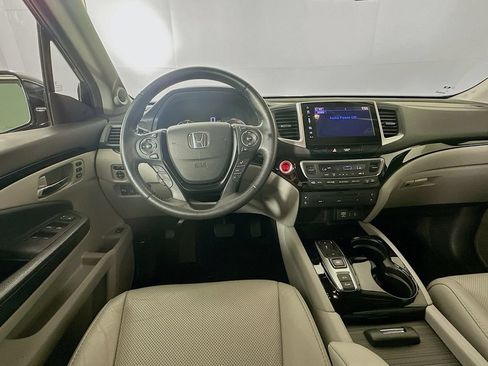 Certified 2017 Honda Pilot Elite image 22