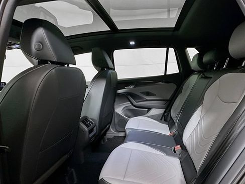 New 2026 Volkswagen Tiguan SE R-Line AWD/4WD image 18