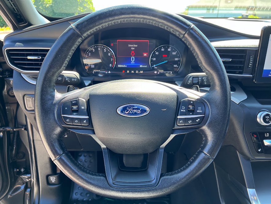 Used 2020 Ford Explorer XLT w/ Equipment Group 202A AWD/4WD image 12