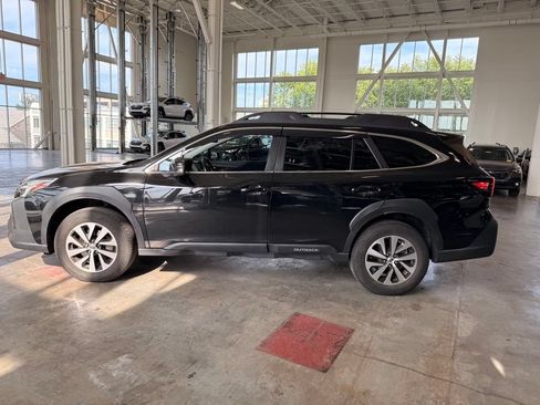 Certified 2024 Subaru Outback Premium AWD/4WD image 6