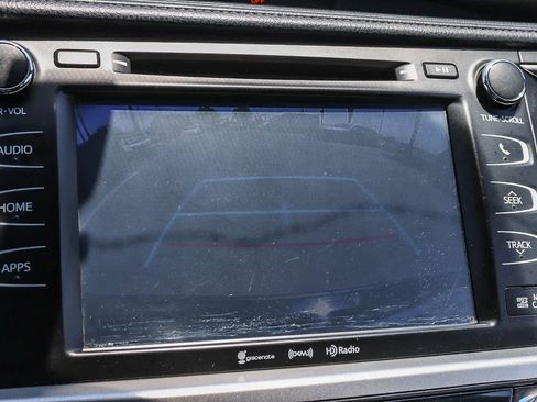 Used 2016 Toyota Highlander XLE FWD image 29