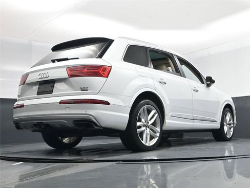 Used 2018 Audi Q7 3.0T Prestige w/ Prestige Package image 14