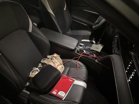 Used 2025 Toyota Camry SE image 20