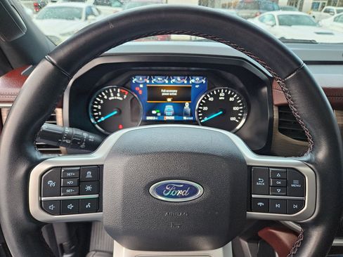 Used 2023 Ford Expedition Limited image 24