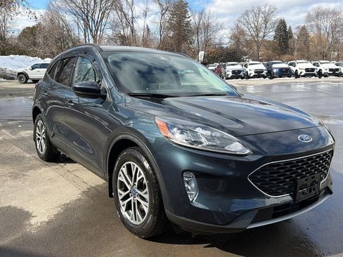 Used 2022 Ford Escape SEL image 3