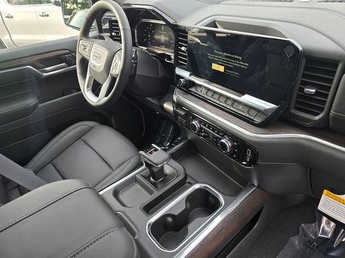 Used 2026 GMC Sierra 1500 SLT w/ SLT Premium Plus Package AWD/4WD image 41