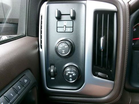 Used 2015 GMC Sierra 1500 SLT w/ Max Trailering Package AWD/4WD image 22
