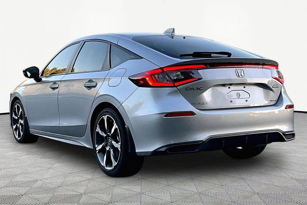 Used 2025 Honda Civic Sport Touring image 5