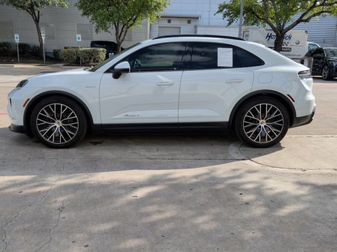 Used 2024 Porsche Macan 4 Electric AWD/4WD image 7