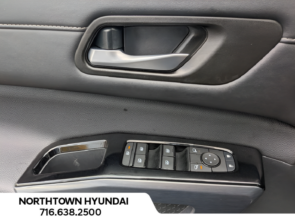 Used 2026 Nissan Pathfinder SL AWD/4WD image 28