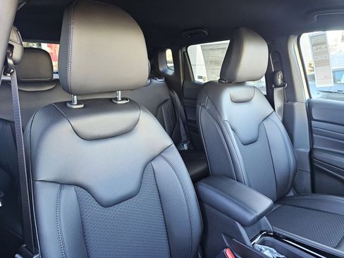 New 2026 Jeep Compass Latitude image 27