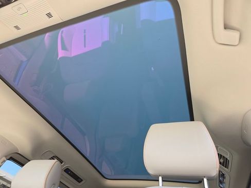 New 2025 Volkswagen ID. Buzz 1st Edition AWD/4WD image 7