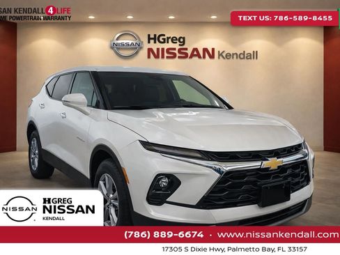 Used 2025 Chevrolet Blazer LT AWD/4WD image 1