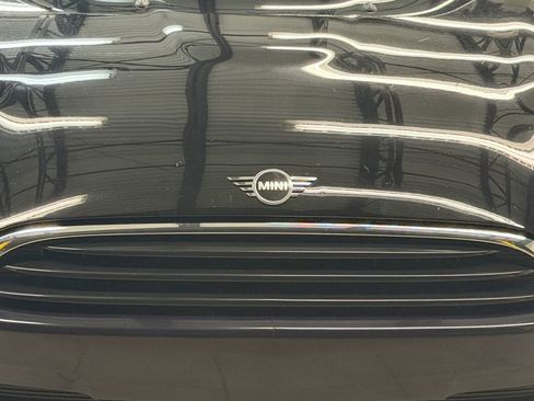 Used 2021 MINI Cooper 4-Door Hardtop image 5