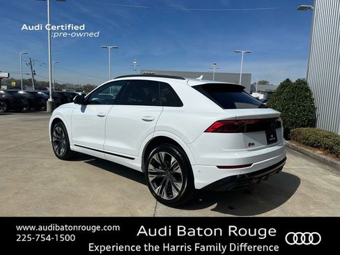 Certified 2025 Audi Q8 Prestige image 7