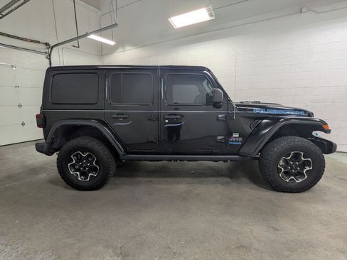 Used 2021 Jeep Wrangler Unlimited Rubicon 4xe AWD/4WD image 3