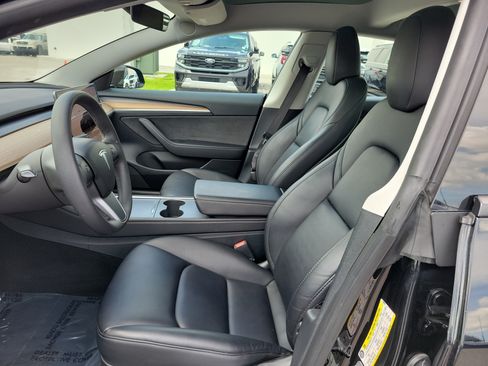 Used 2023 Tesla Model 3 Standard Range RWD image 8