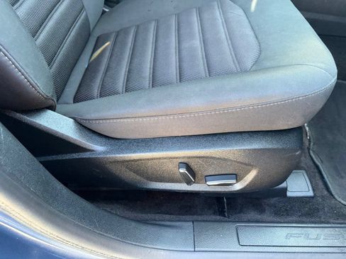 Used 2018 Ford Fusion SE w/ Fusion SE Technology Package FWD image 27