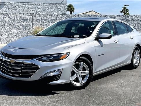 Used 2022 Chevrolet Malibu LT FWD image 1