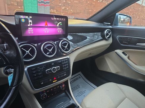 Used 2014 Mercedes-Benz CLA 250 CLA 250 4dr Sedan w/ Premium 1 Package image 19