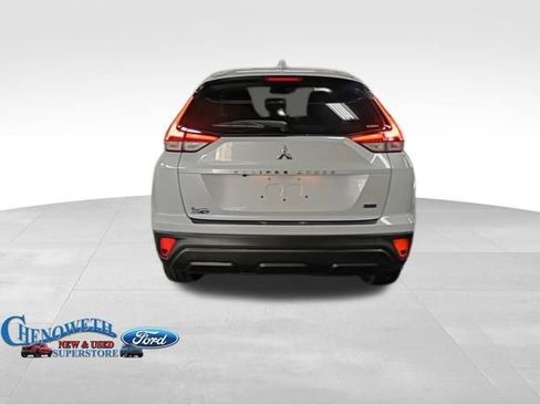 Used 2024 Mitsubishi Eclipse Cross LE image 3