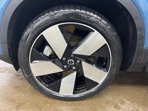 Certified 2023 Volvo C40 P8 Recharge Ultimate image 36